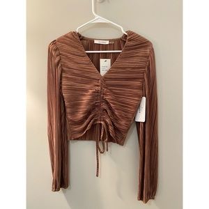 Brown/Orange top with cinched front!